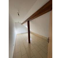Helle 2-Zimmer-Dachgeschosswohnung in Schifferstadt zu vermieten