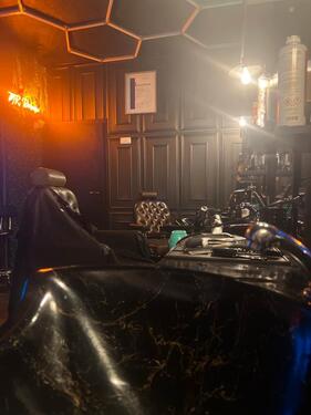Foto - Selbstständig arbeiten im Herrenfriseursalon - Stuhlmiete