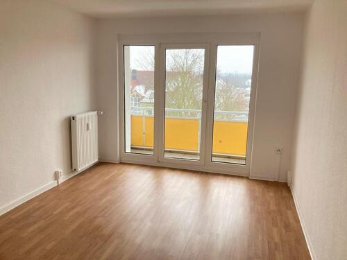 Foto - Ganz oben mit Balkon - drei Zimmer in Brehna...