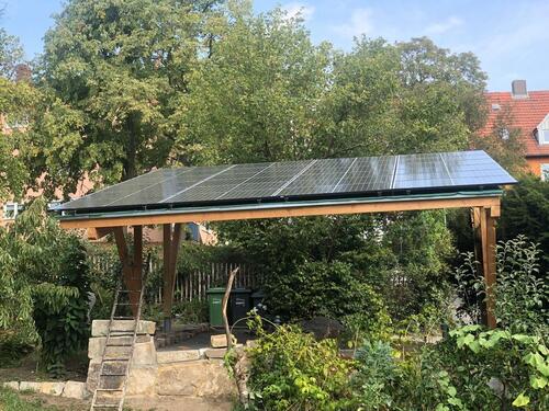 Foto - Nordstadt: Überdachter Stellplatz mit Lademöglichkeit für E-Auto