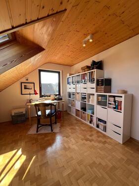 Foto - 3 Zimmer Dachgeschoßwohnung zur Miete in Höchberg