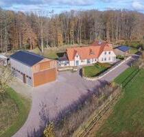 Exklusiv Wohnen in Alleinlage – Architektur, Komfort und Natur perfekt vereint - Rabenkirchen-Faulück