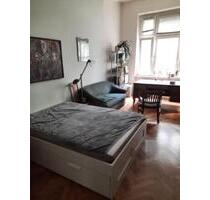 Großes, helles, möbliertes Zimmer in Altbauwohnung zur Untermiete - Berlin Charlottenburg-Wilmersdorf