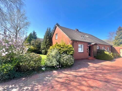 Foto - Geräumiges Einfamilienhaus in ruhiger Siedlungslage von Riepe