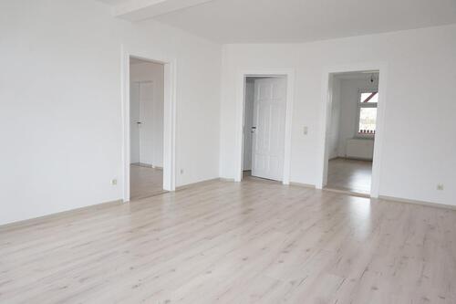 Foto - 4-ZIMMER-WOHNUNG MIT BALKON - 753,00&nbsp;EUR Kaltmiete, ca.&nbsp; 100,00&nbsp;m&sup2;