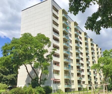 Foto - Erstbezug nach Sanierung: seniorenfreundliche 3-Raum-Wohnung mit Balkon und Badewanne