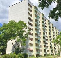 Erstbezug nach Sanierung: seniorenfreundliche 3-Raum-Wohnung mit Balkon und Badewanne - Dresden Altstadt