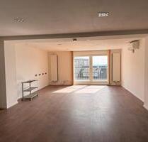 Büro (120 m²) + 2 Lagerhallen (96 m²) + 3 Stellplätze - Remscheid