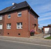 Von PRIVAT Schiefbahn: DHH auf 755qm incl. 100qm Halle + Bauland - Willich