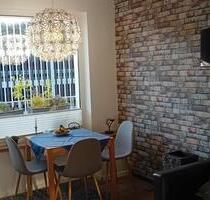 Vollsanierte, komplett eingerichtete 2½-Zi-Whng mit BK in 10777 B - Berlin Charlottenburg-Wilmersdorf