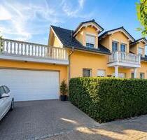 Exklusives Architektenhaus mit ELW - Hartheim am Rhein