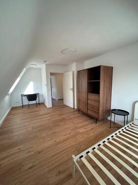 Foto - Möbliertes WG Zimmer mit Balkon im Zentrum Würzburgs