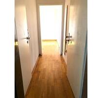 Kleine Dachgeschosswohnung mit Wohnküche - Wuppertal Gemarkung Langerfeld