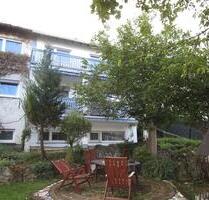 Mehrfamilienhaus für die Großfamilie ( 3 getrennte Wohnungen) - Ober-Olm