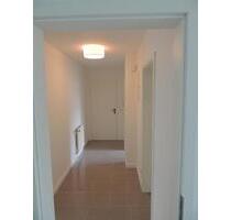 Für Singles: 2 Zi., EBK, Tageslichtbad, Balkon, Pkw-Stellplatz - Rotenburg (Wümme)