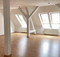 +++ WG-geeignete exklusive Dachgeschoss-Wohnung in Top-Innenstadtlage +++ - Chemnitz