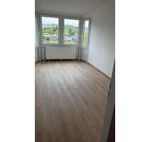 sanierte 3 Raum Wohnung mit Goitscheblick & Balkon - Bitterfeld-Wolfen