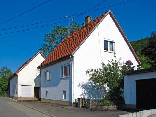 Foto - Freistehendes Haus Stadtrand ruhig Nebengeb. Garage großer Garten