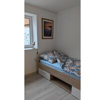 Ferienwohnung, Monteurzimmer - 25,00 EUR Kaltmiete, in Kreuzau (PLZ: 52372)