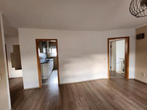 Foto - helle Dachgeschosswohnung in Bosen ab sofort zu vermieten!