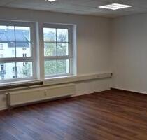 Moderne Gewerbeeinheit mit Aufzug in Plauen!