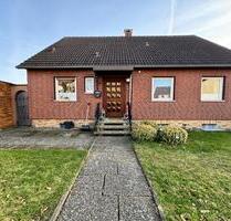 Haus mit Souterrain-Wohnung 180qm, ruhige Lage, 613qm Grundstück - Northeim