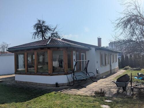 Foto - Kleines Haus zur Miete, mit Kamin und Einbauküche, modernes Bad