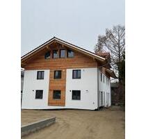 Neubau-Wohnung in einem 3-FH in ruhiger Lage in Eggstätt (Ost)