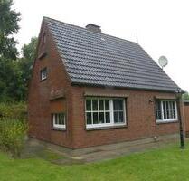 Einfamilienhaus mit Garage in 25746 Heide