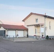 Doppelhaushälfte, Doppelgarage, Sackgasse - Lahr (Schwarzwald)