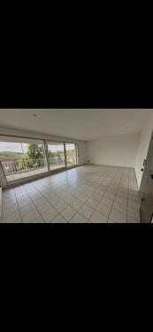Foto - Schöne 3 Zimmer Wohnung mit Balkon, Fußbodenheizung und Garage -r