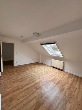 Foto - 3-Zimmer Wohnung über 2 Etagen mit Garage- ab sofort verfügbar