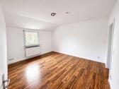 Foto - 3-Zimmer DG Wohnung - 370,00&nbsp;EUR Kaltmiete, ca.&nbsp; 51,25&nbsp;m&sup2;