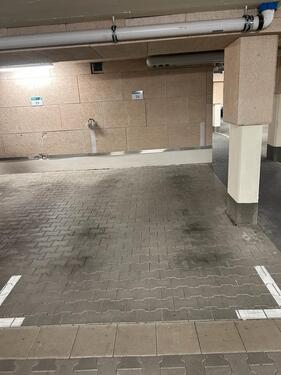 Foto - Parkplatz in Tiefgarage zu vermieten – GP-Holzheim