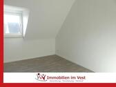 Foto - ***Singles aufgepasst*** helle renovierte Dachgeschosswohnung wartet auf Ihren Einzug