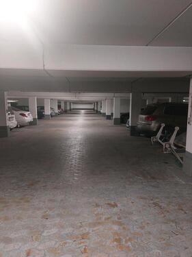 Foto - Tiefgaragen Parkplatz - 70,00 EUR Miete,