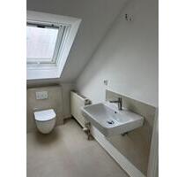 Renovierte DG-Wohnung, EBK, 3Zimmer, in Euerbach