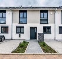 Exklusives Reihenhaus: Großzügig, modern & energieeffizient - Bad Friedrichshall