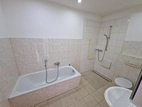 Foto - 3-Zimmer Wohnung - 444,00&nbsp;EUR Kaltmiete, ca.&nbsp; 74,00&nbsp;m&sup2;