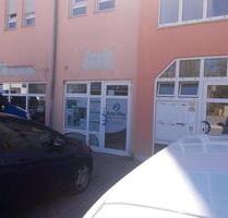 Laden zu vermieten - 780,00&nbsp;EUR Kaltmiete, ca.&nbsp; 72,00&nbsp;m&sup2; in Regensburg (PLZ: 93049) Das Dörnberg