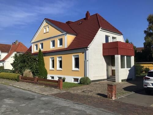 Foto - Einfamilienhaus, Vollkeller, Garagen-Lager, Parknähe, von Privat