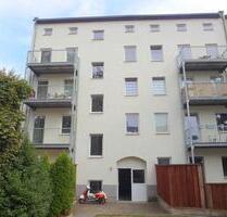 Schöne Singlewohnung mit Balkon (Hofseite), separater Küche, Laminatboden & Badewanne - Magdeburg Leipziger Straße