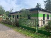 Foto - Energiesparender Bungalow mit PV Anlage und Nebengebäude, 105 qm