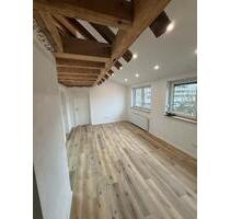 Kernsanierte 2-Zimmer-Dachgeschosswohnung - Crailsheim