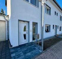 Helle 3 Zimmerwohnung (1. OG) inkl. Einbauküche in Meckenheim - Grafschaft