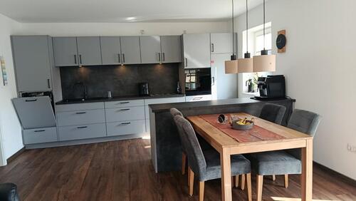 Foto - Große 3-Zimmer-Wohnung (ca. 98 m²) in Hohenkirchen zu vermieten –