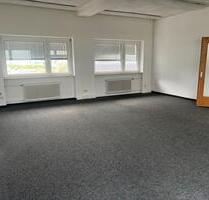 Büroräume zu Vermieten - 1.200,00&nbsp;EUR Kaltmiete, ca.&nbsp; 96,00&nbsp;m&sup2; in Sindelfingen (PLZ: 71069) Darmsheim