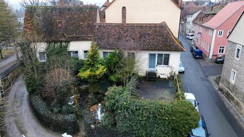 Foto - Grüne Idylle innerhalb der Stadtmauer