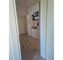 Helle und renovierte 4-Zimmerwohnung, perfekt für WG! - Frankfurt am Main Bergen-Enkheim