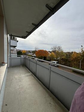 Foto - Schöne 4-Zi.-Wohnung, Hausmeisterservice, Stellplätz, Balkon